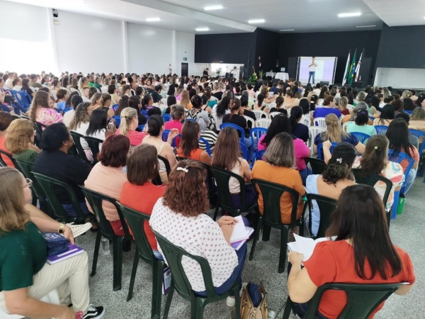 Semana Pedagógica foi aberta com encontro de profissionais da educação.  Crédito: Assessoria/Prefeitura