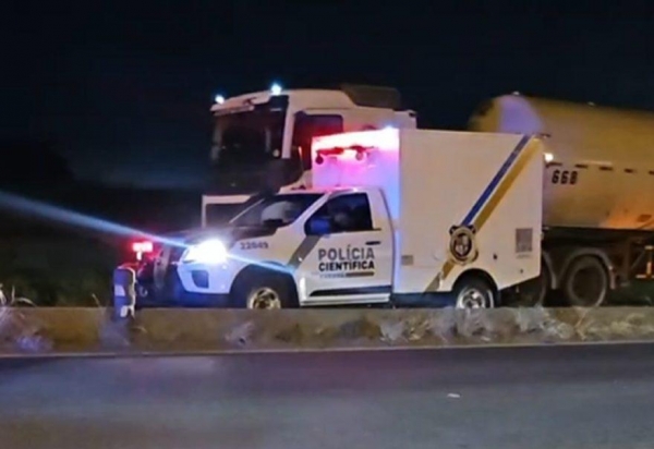 Foto: Motociclista morre em grave acidente com caminhão na BR-373