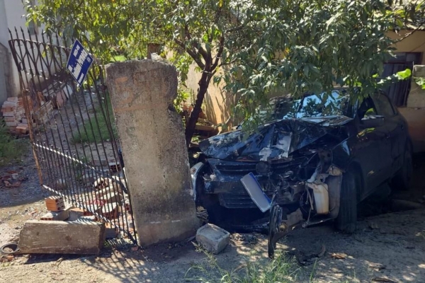 Acidente aconteceu em Ponta Grossa. — Foto: RPC/Raphael Costa