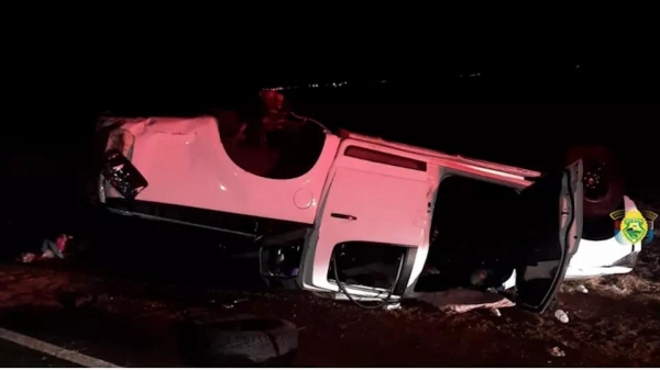 Além da jovem, outras quatro pessoas estavam na caminhonete. Foto: PRE.