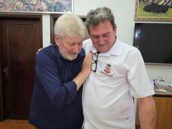 Prefeito Lari e Roque. Foto: Assessoria de Imprensa.