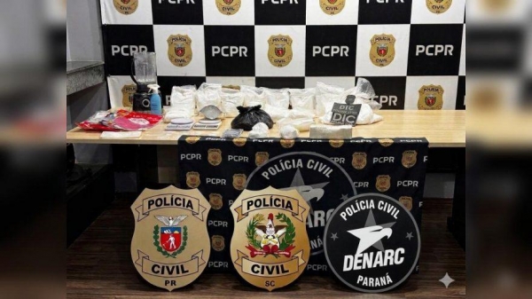 Droga e dinheiro apreendido. Foto: Denarc.