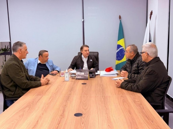 O prefeito Mario Costenaro permanece na capital paranaense nesta terça-feira (9). Foto: Assessoria.